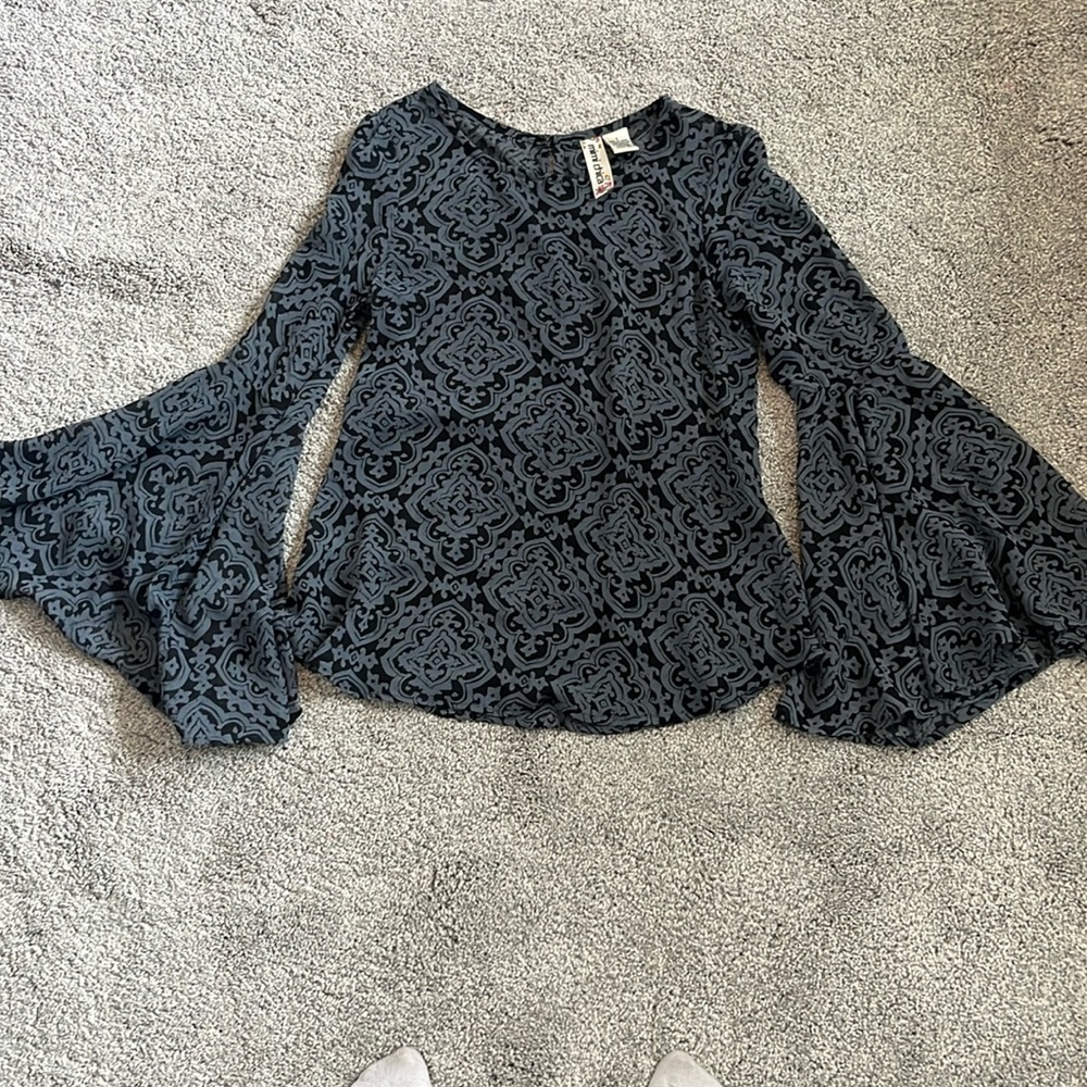 Mimi Chica NEVER WORN Blouse